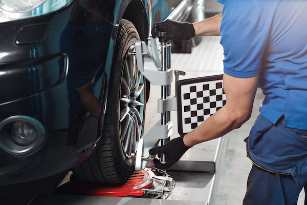 How to Tell If Your Car Needs a Wheel Alignment
