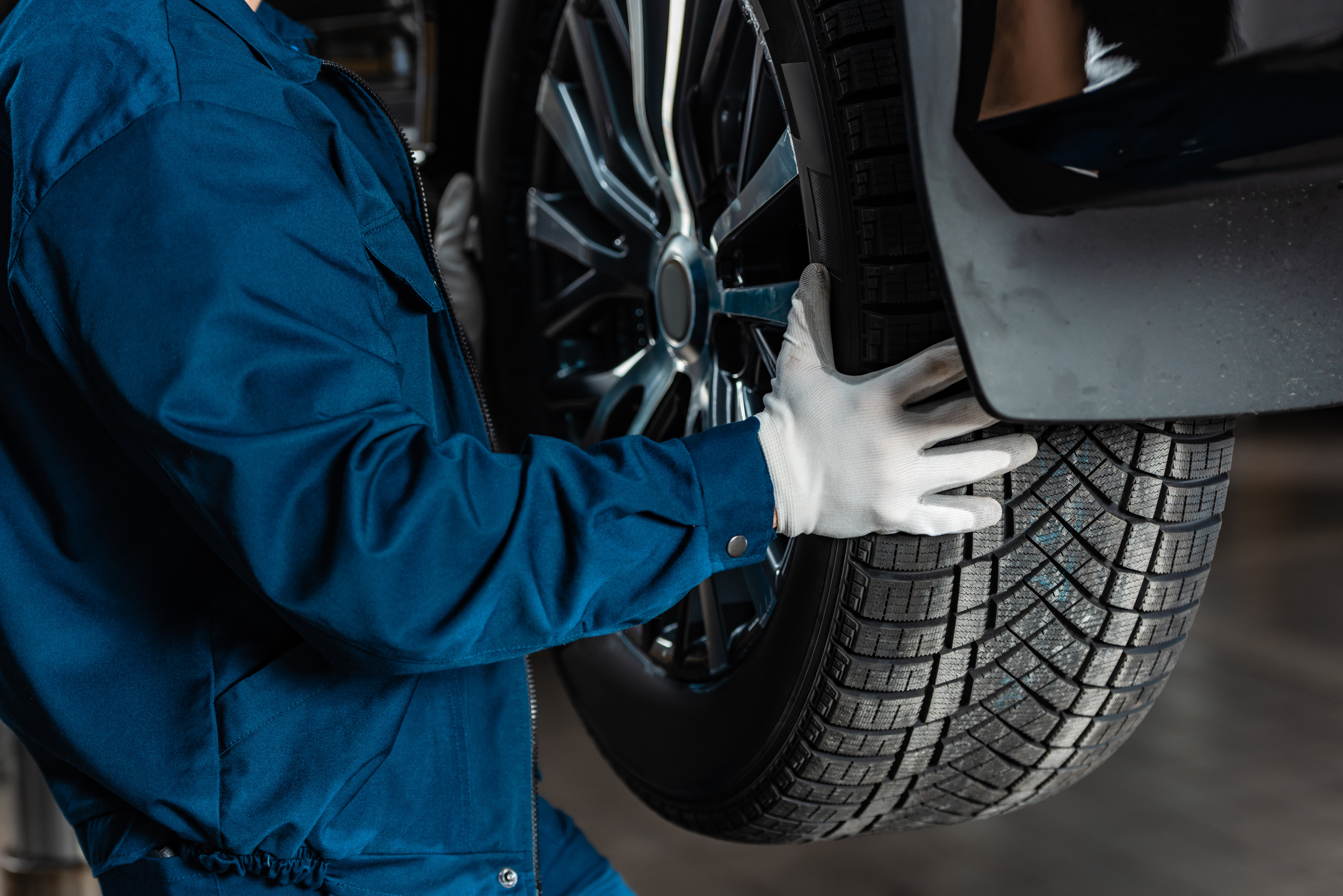 Signs You Need Tire Replacement